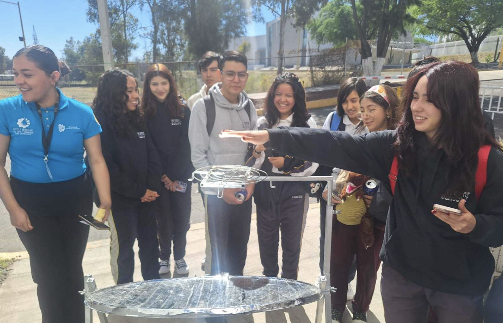 FOMENTA SEMADESU CREATIVIDAD EN ESTUDIANTES CON TALLERES DE ECOTECNIAS
